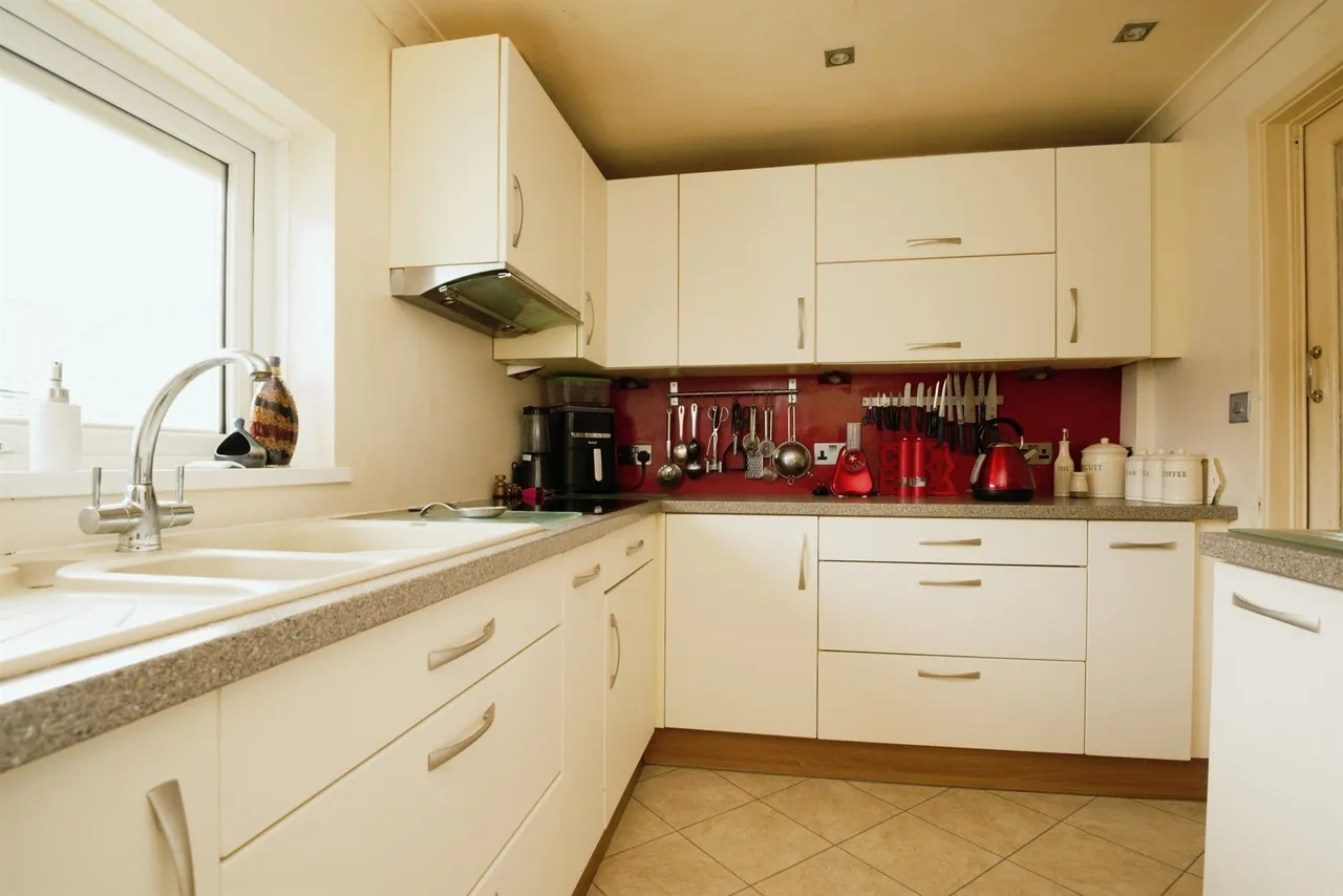 Heol Ifor, Cardiff, CF14, photo 11
