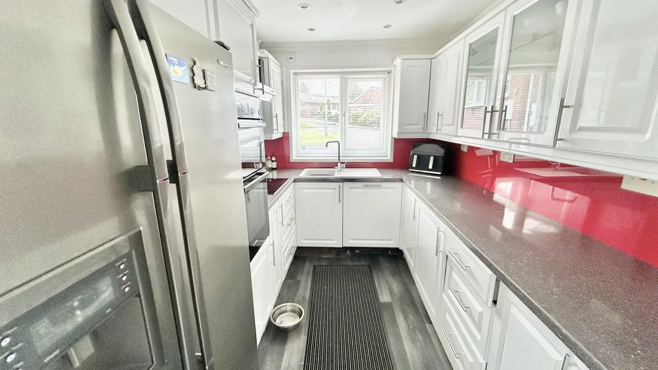 Agnes Close, Oldham, OL9, photo 4