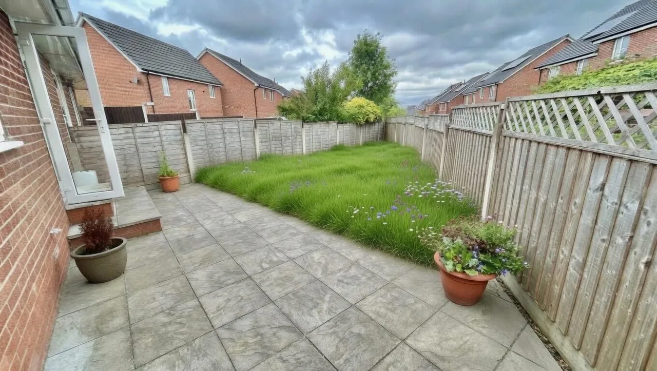 Agnes Close, Oldham, OL9, photo 2