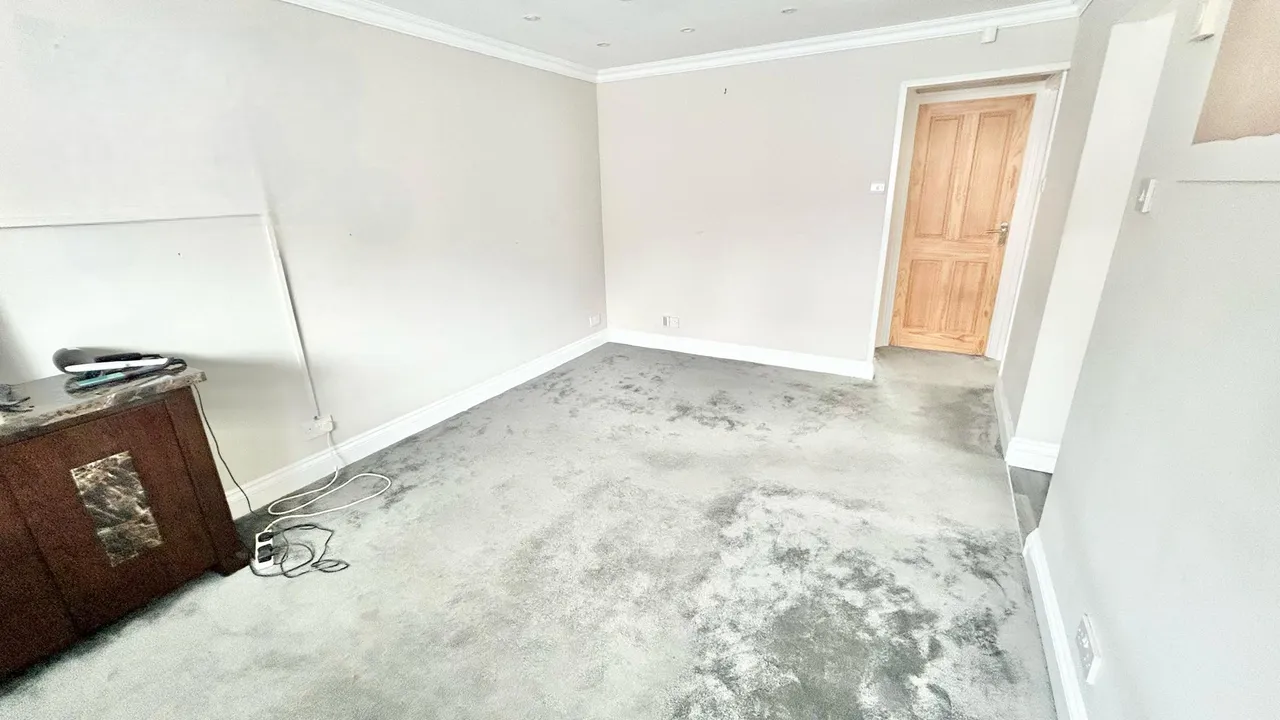 Agnes Close, Oldham, OL9, photo 5