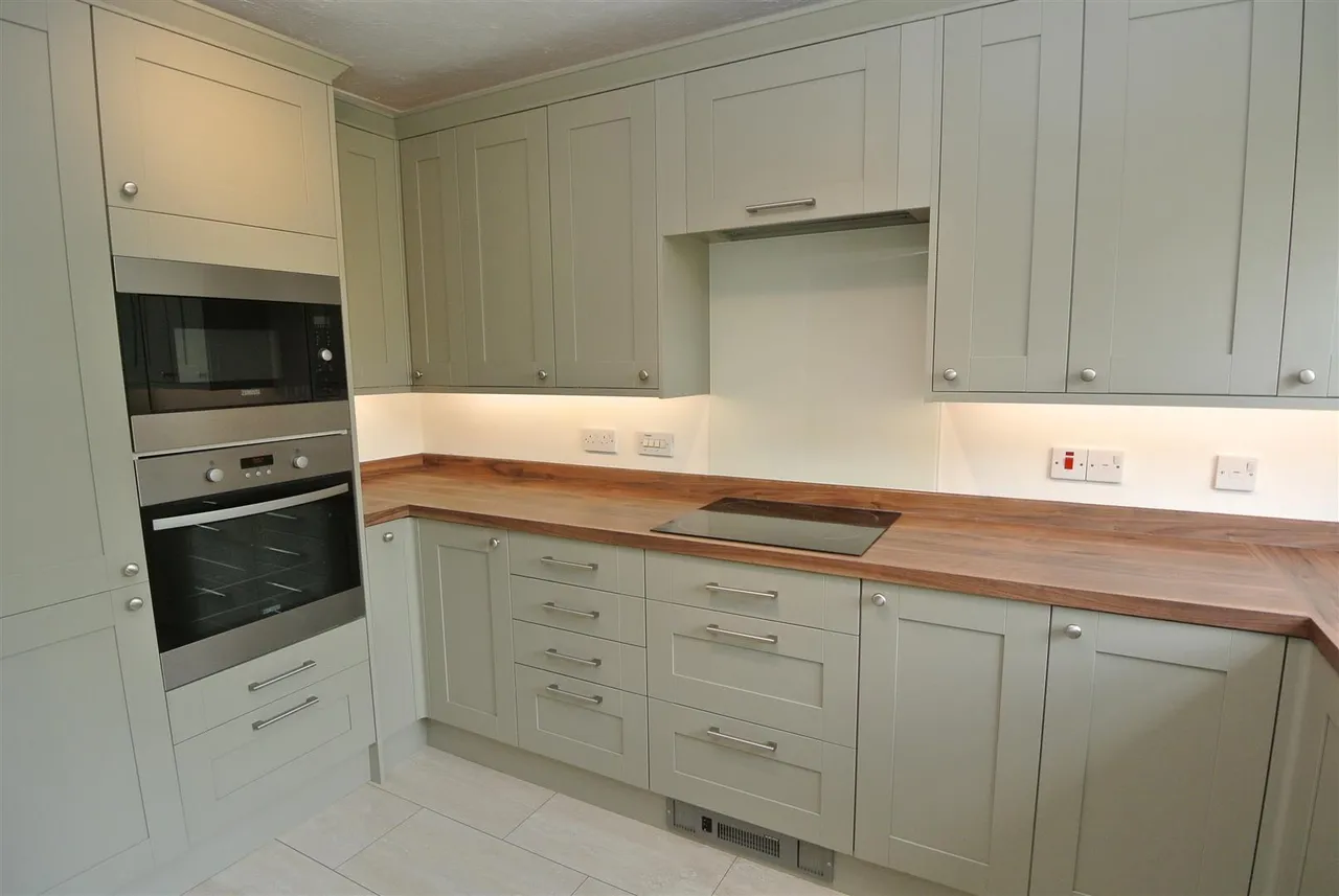 St. Judes Close, Englefield Green, Surrey, TW20 0DN, photo 5
