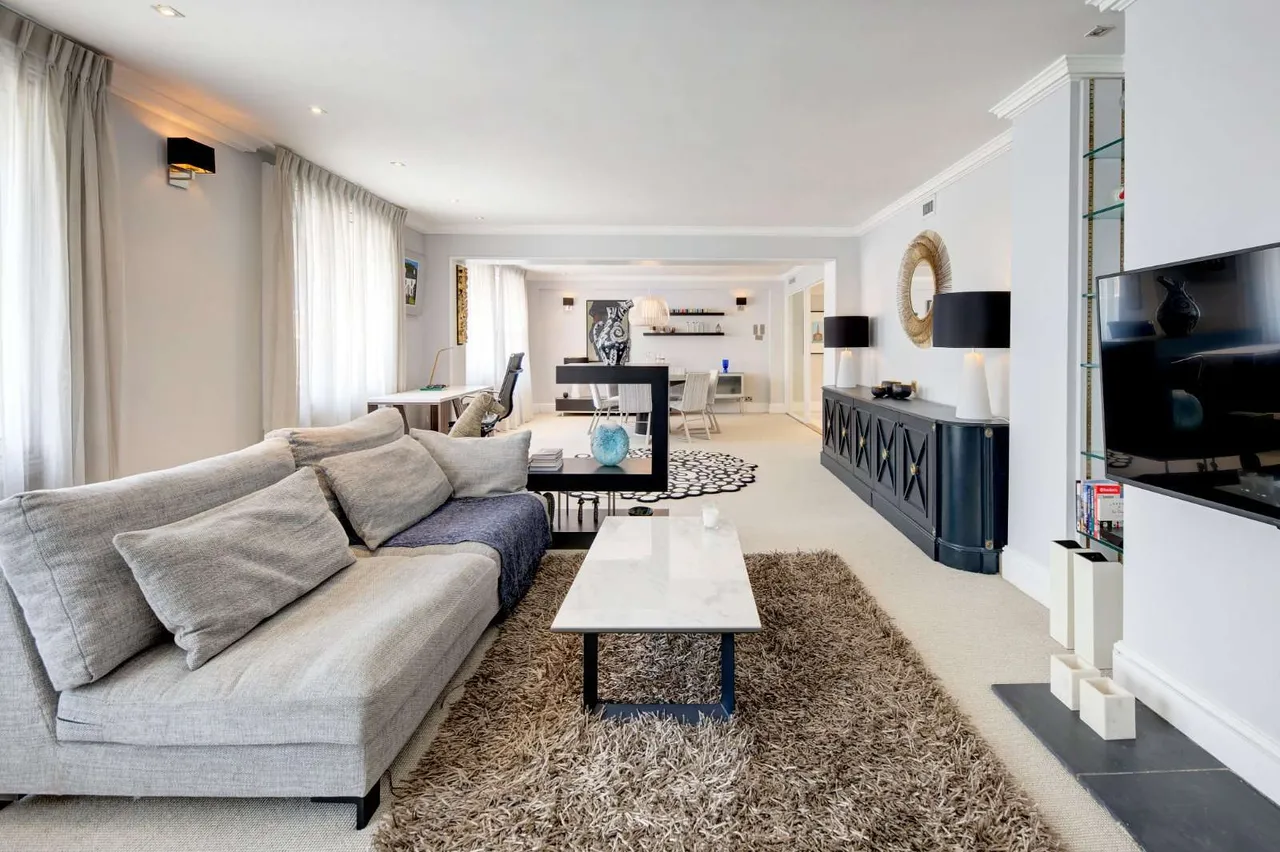 3 bed flat for sale — Clarges Street, Mayfair, London, W1J 7EG
