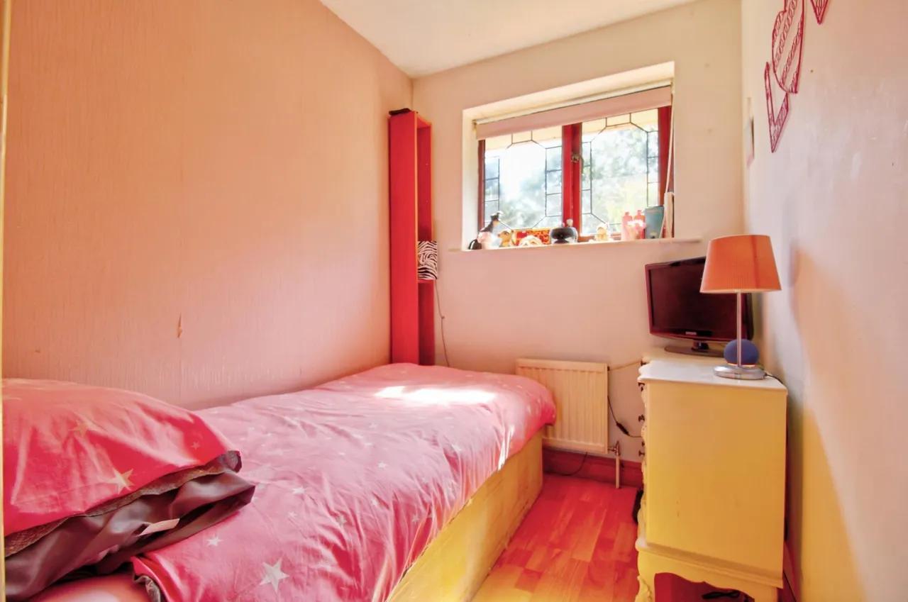 Aragon Close, Romford, RM5, photo 10