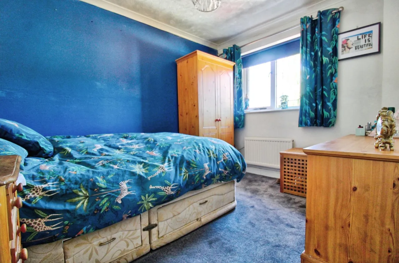 Aragon Close, Romford, RM5, photo 9