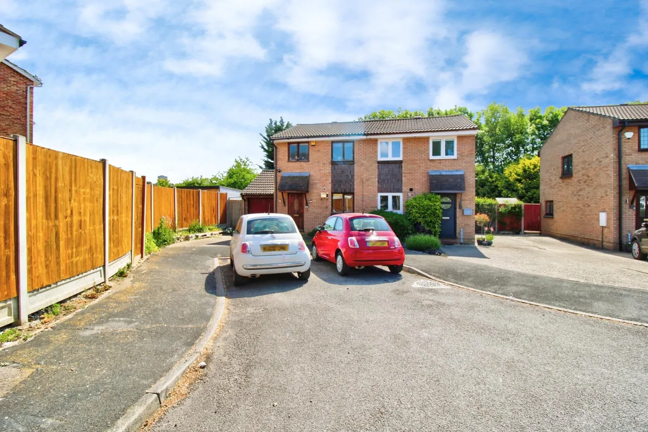 Aragon Close, Romford, RM5, photo 17