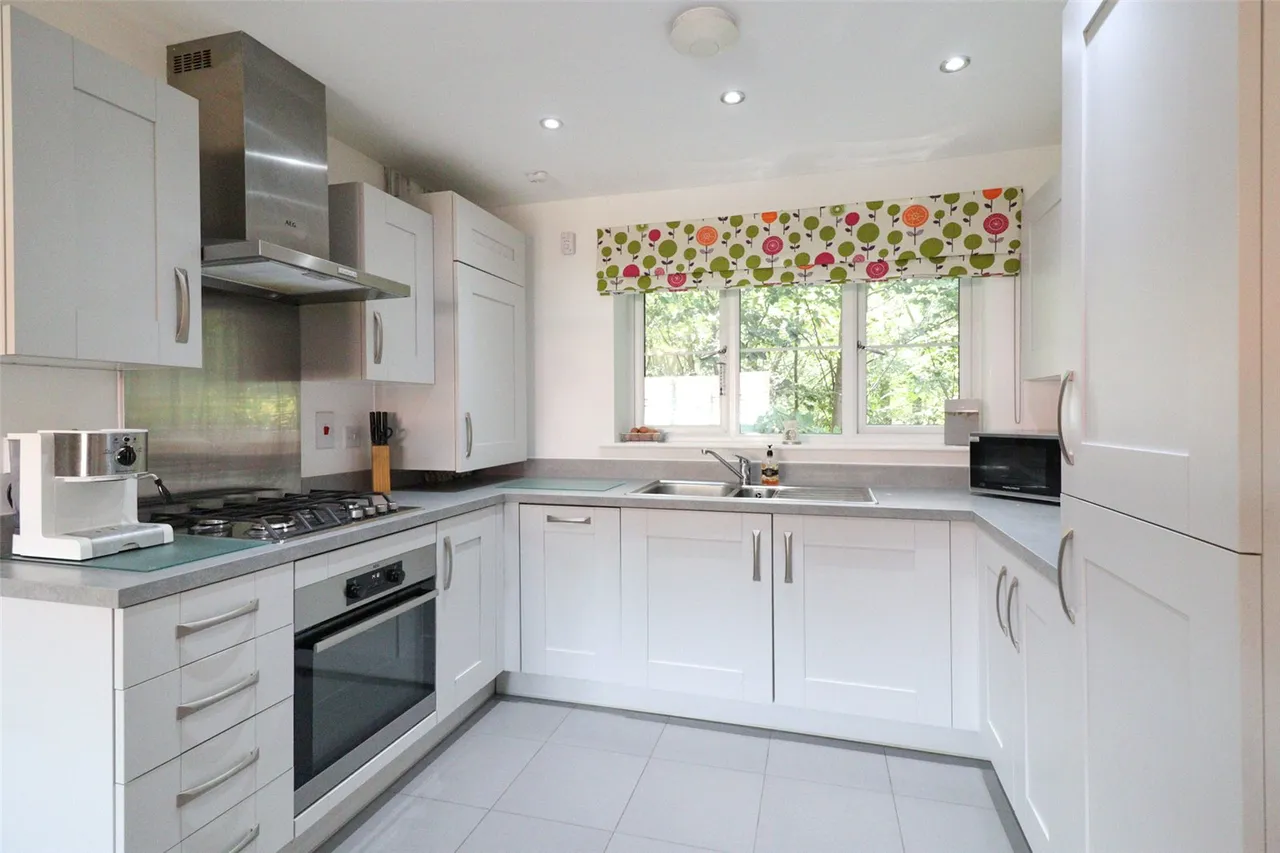 Copse Close, Fleet, Hampshire, GU51 1FA, photo 2