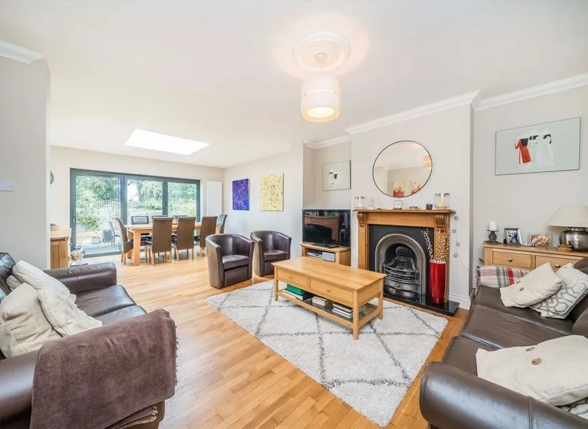 Elmcroft Drive, Chessington, KT9, photo 4