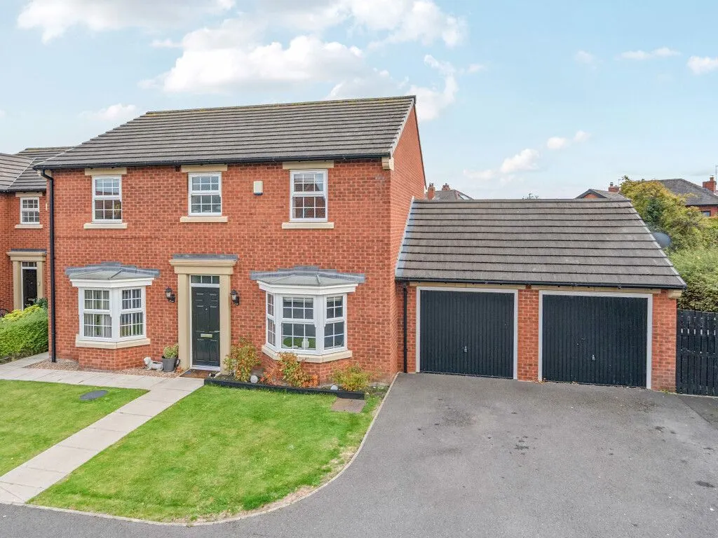 4 bed house for sale, Leafield Drive, Wrenthorpe, WF2