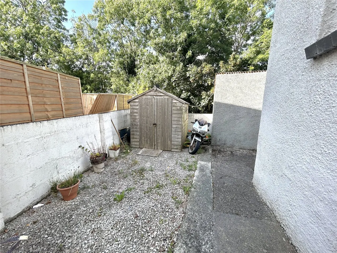 St. Lawrence Avenue, Milford Haven, SA73, photo 12