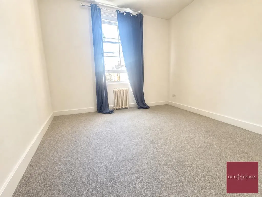 Woolwich Road, London, SE2, photo 8