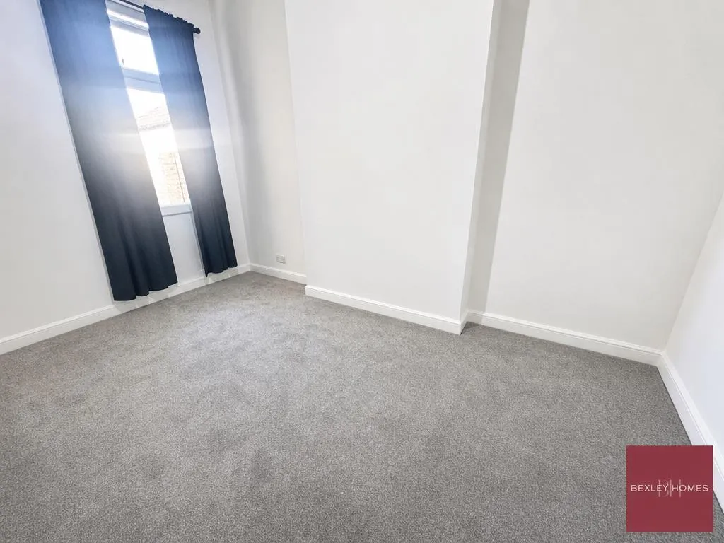 Woolwich Road, London, SE2, photo 9