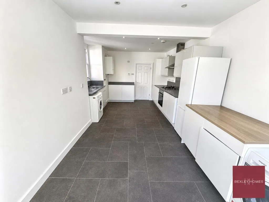Woolwich Road, London, SE2, photo 15