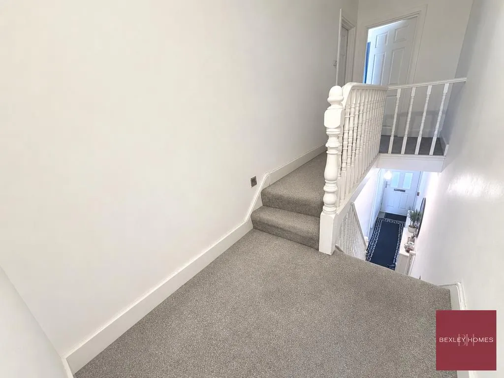 Woolwich Road, London, SE2, photo 10