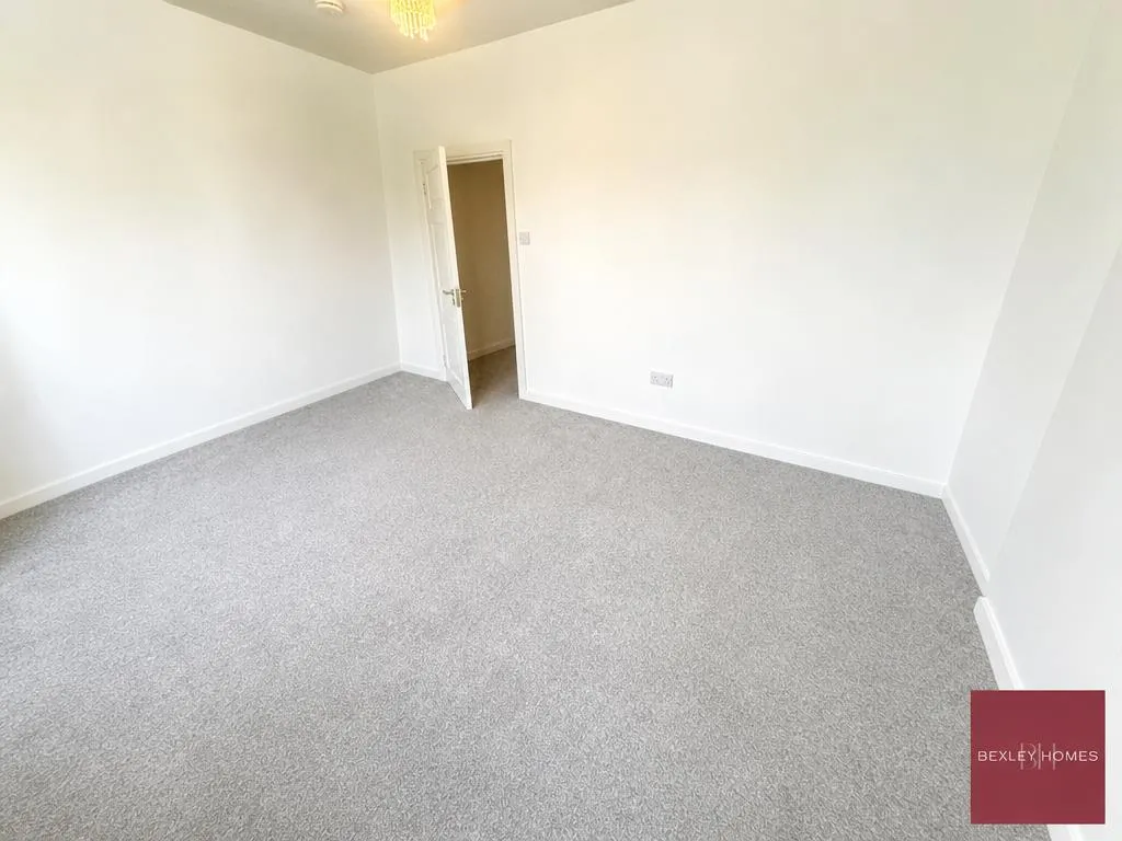 Woolwich Road, London, SE2, photo 5