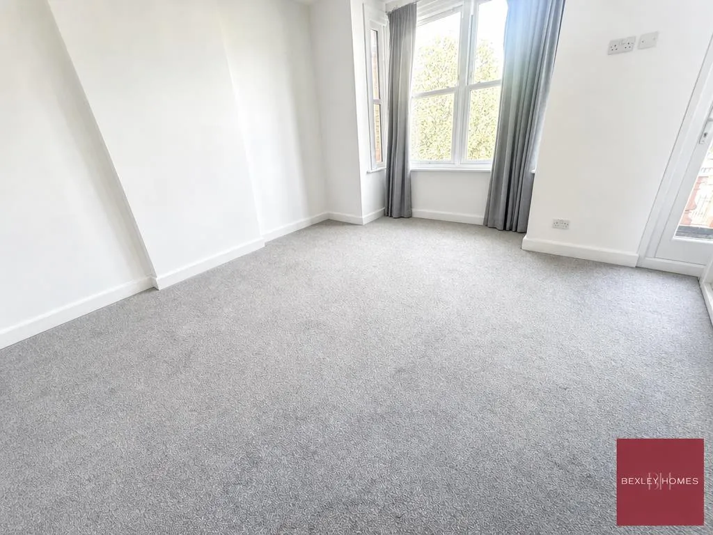 Woolwich Road, London, SE2, photo 4