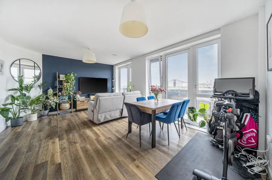Colonnade Gardens, Acton, W3, photo 19