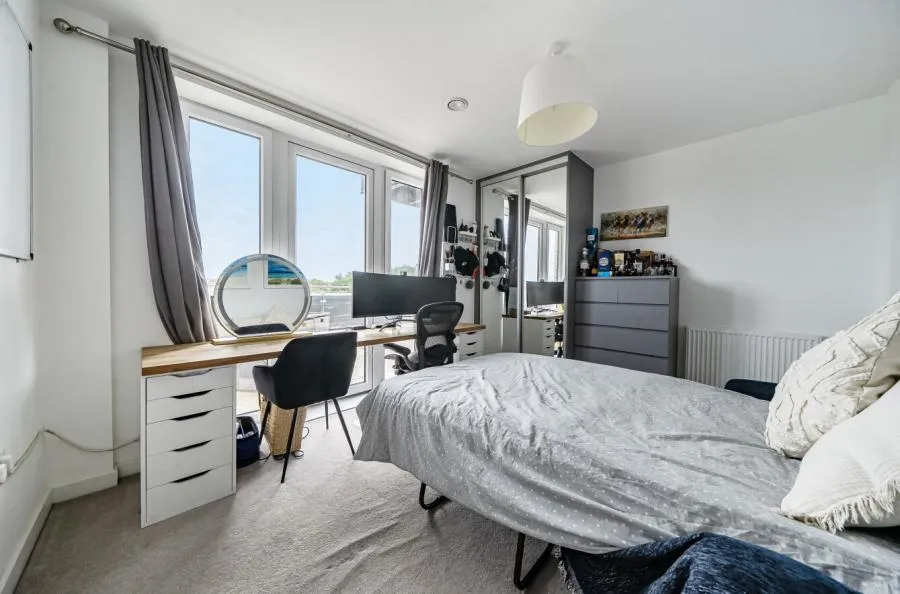 Colonnade Gardens, Acton, W3, photo 9