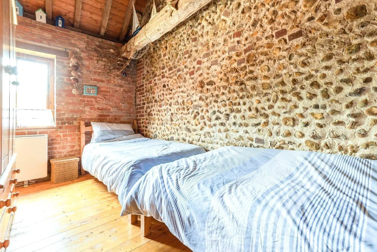 Cannister Hall Barns, Toftrees, Fakenham, Norfolk, NR21, photo 9