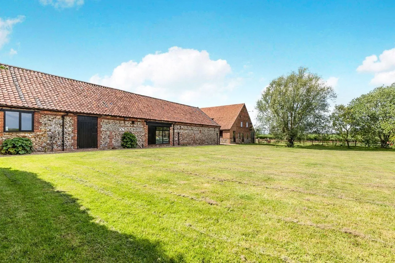 Cannister Hall Barns, Toftrees, Fakenham, Norfolk, NR21, photo 13