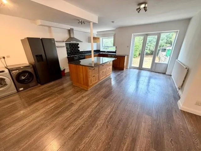 Farm Road, Edgware, photo 6