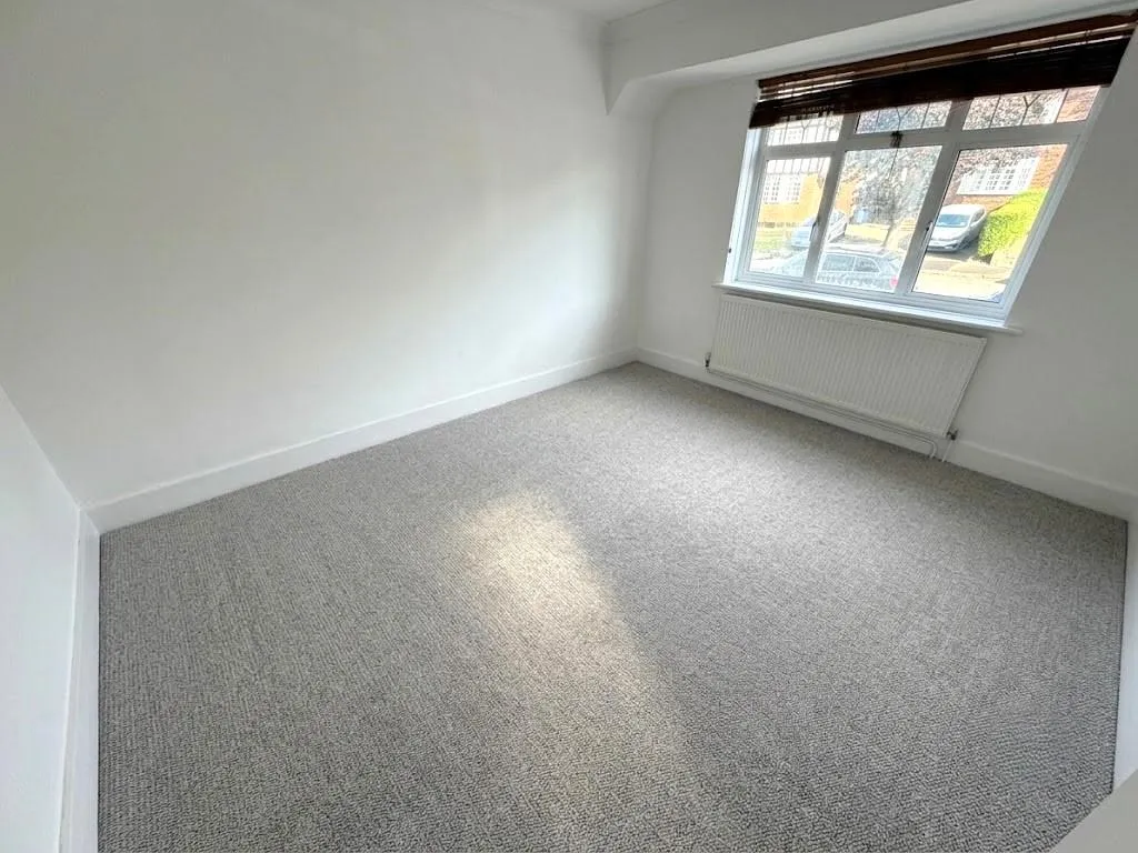 Farm Road, Edgware, photo 11