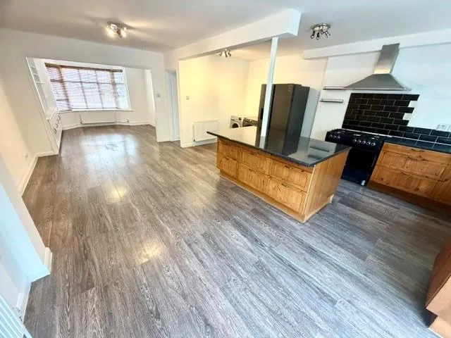 Farm Road, Edgware, photo 7