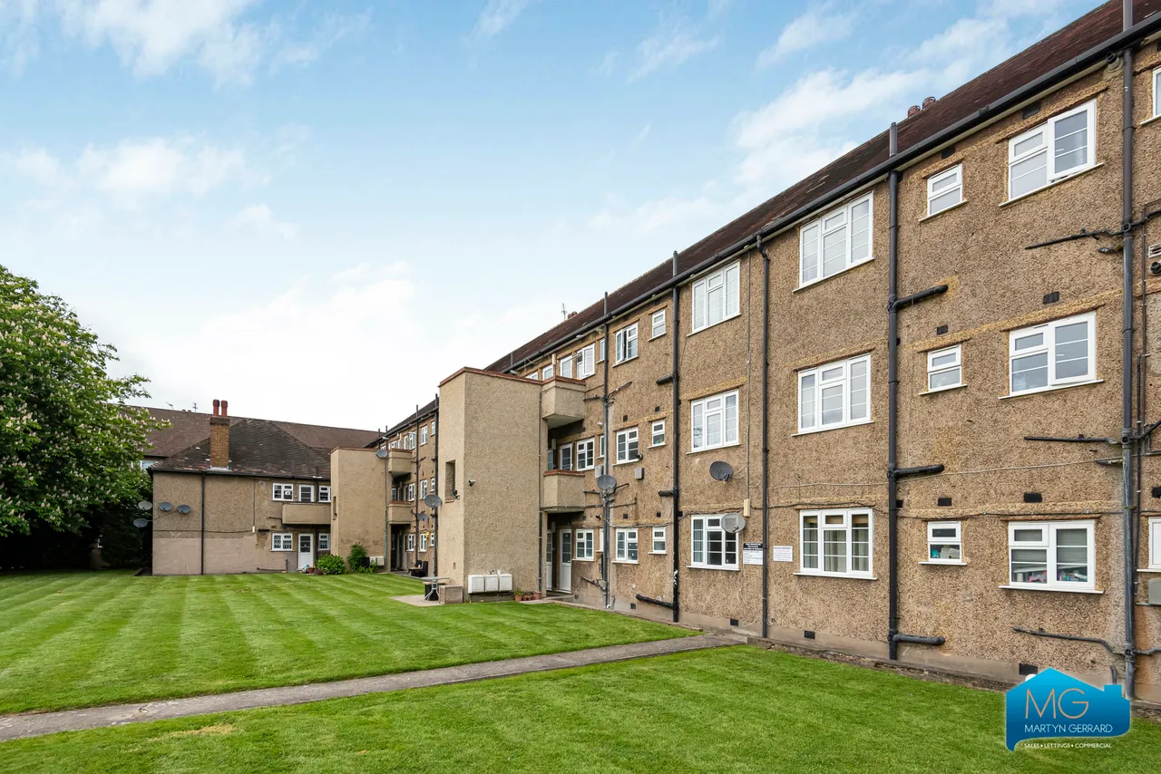 Great North Road, East Finchley, N2, photo 10