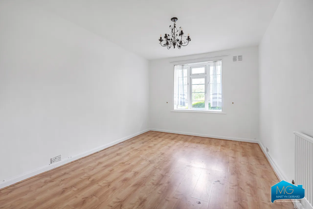 Great North Road, East Finchley, N2, photo 6