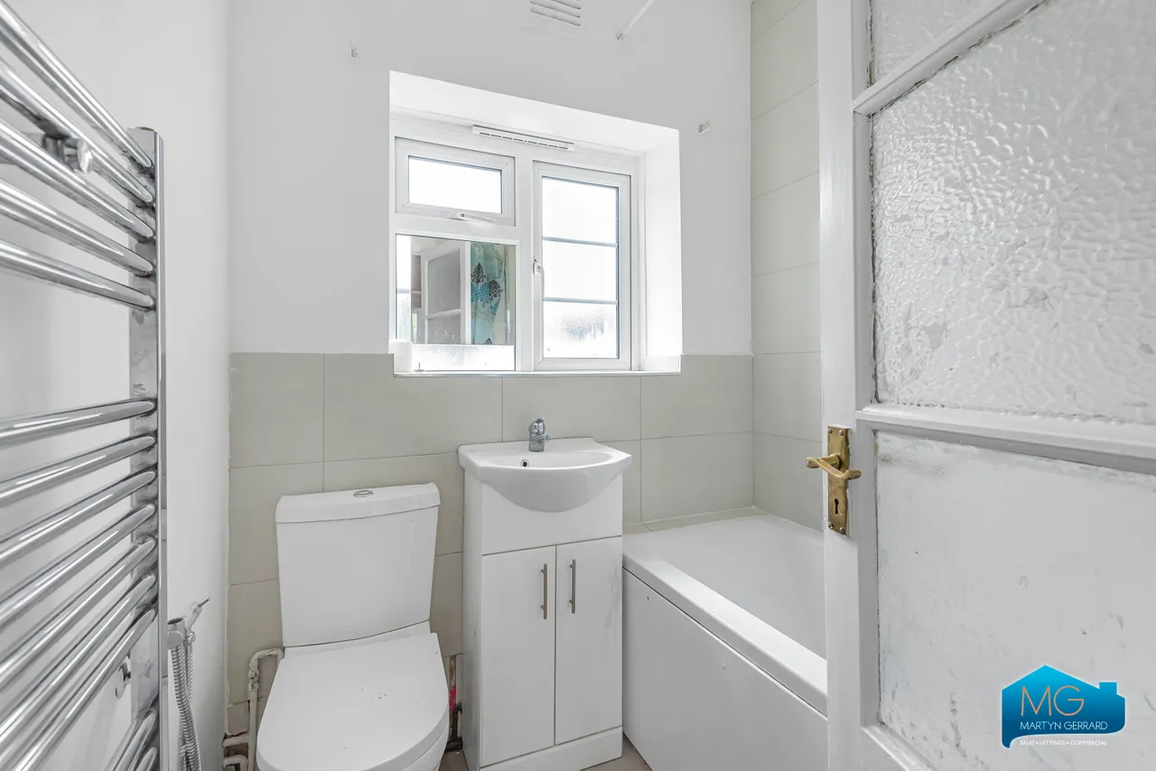 Great North Road, East Finchley, N2, photo 4
