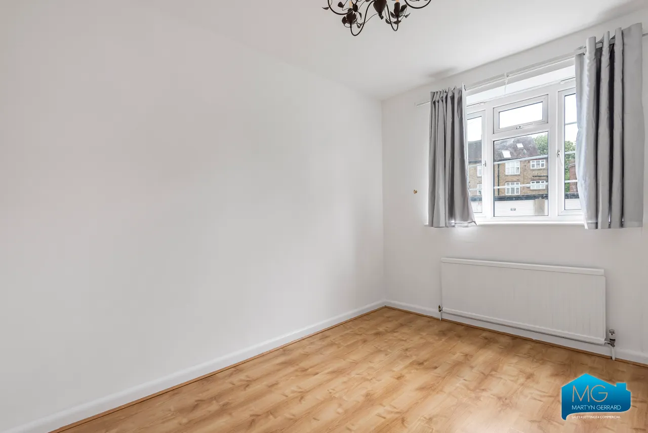 Great North Road, East Finchley, N2, photo 8