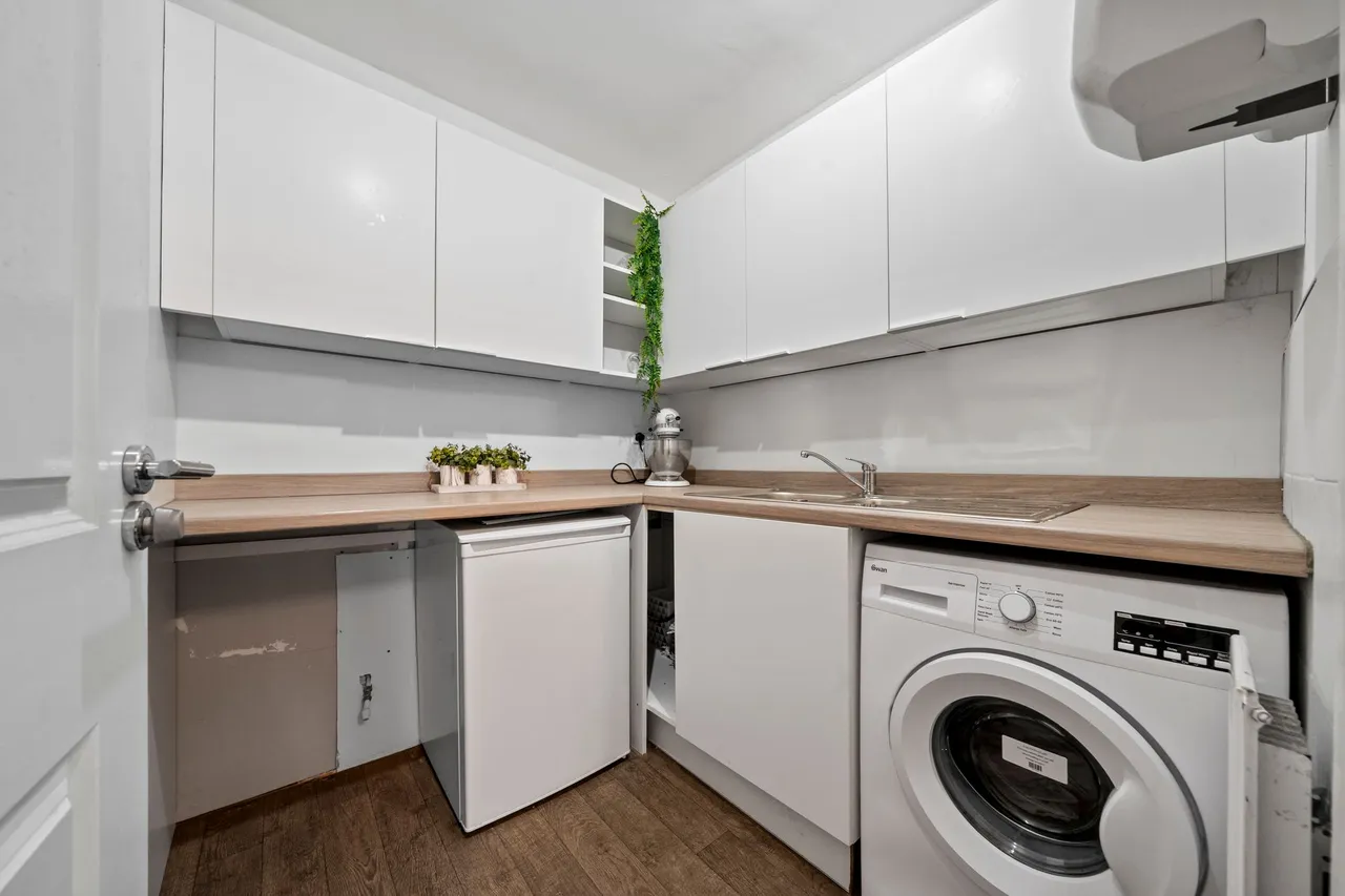 Tarrant Close, Wigan, WN3, photo 17