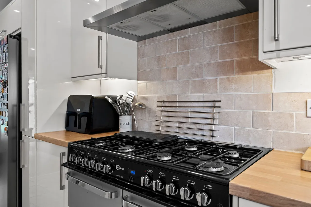 Tarrant Close, Wigan, WN3, photo 11