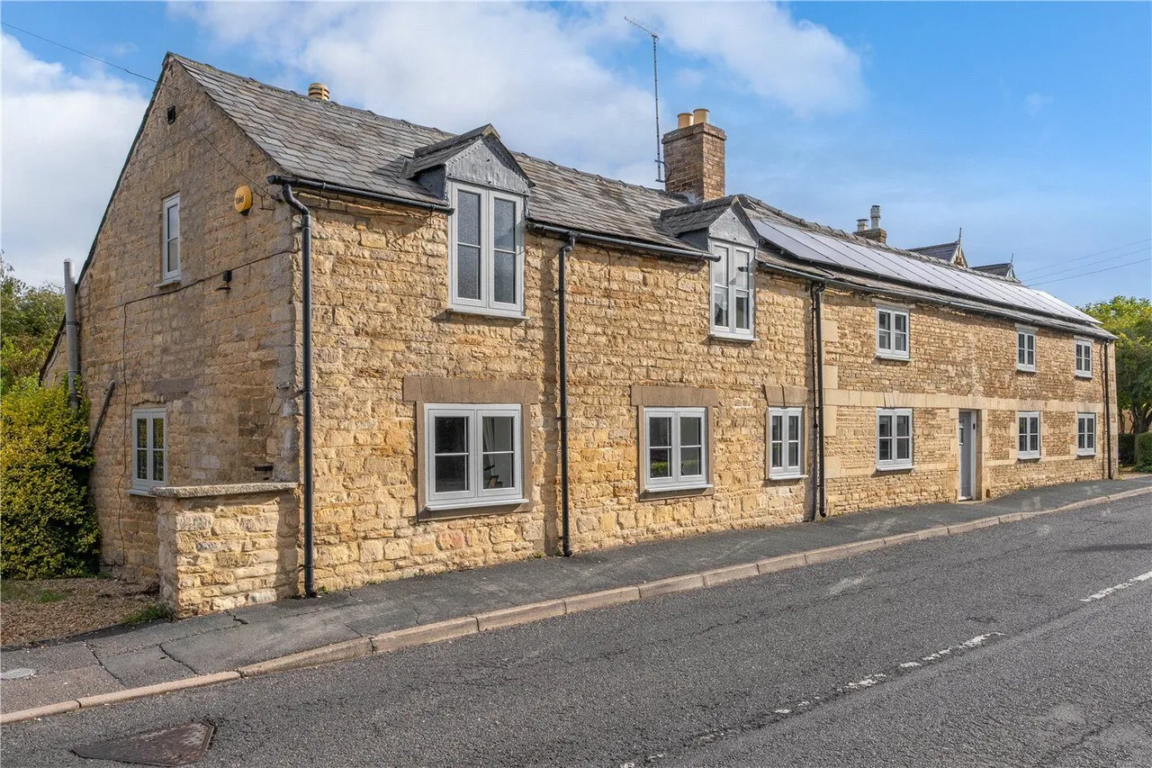 5 bed house for sale, Eastgate, Deeping St. James, PE6