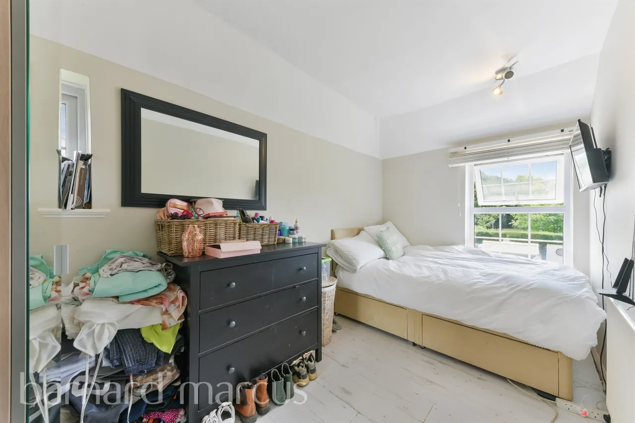 Whatley Avenue, London, SW20, photo 7