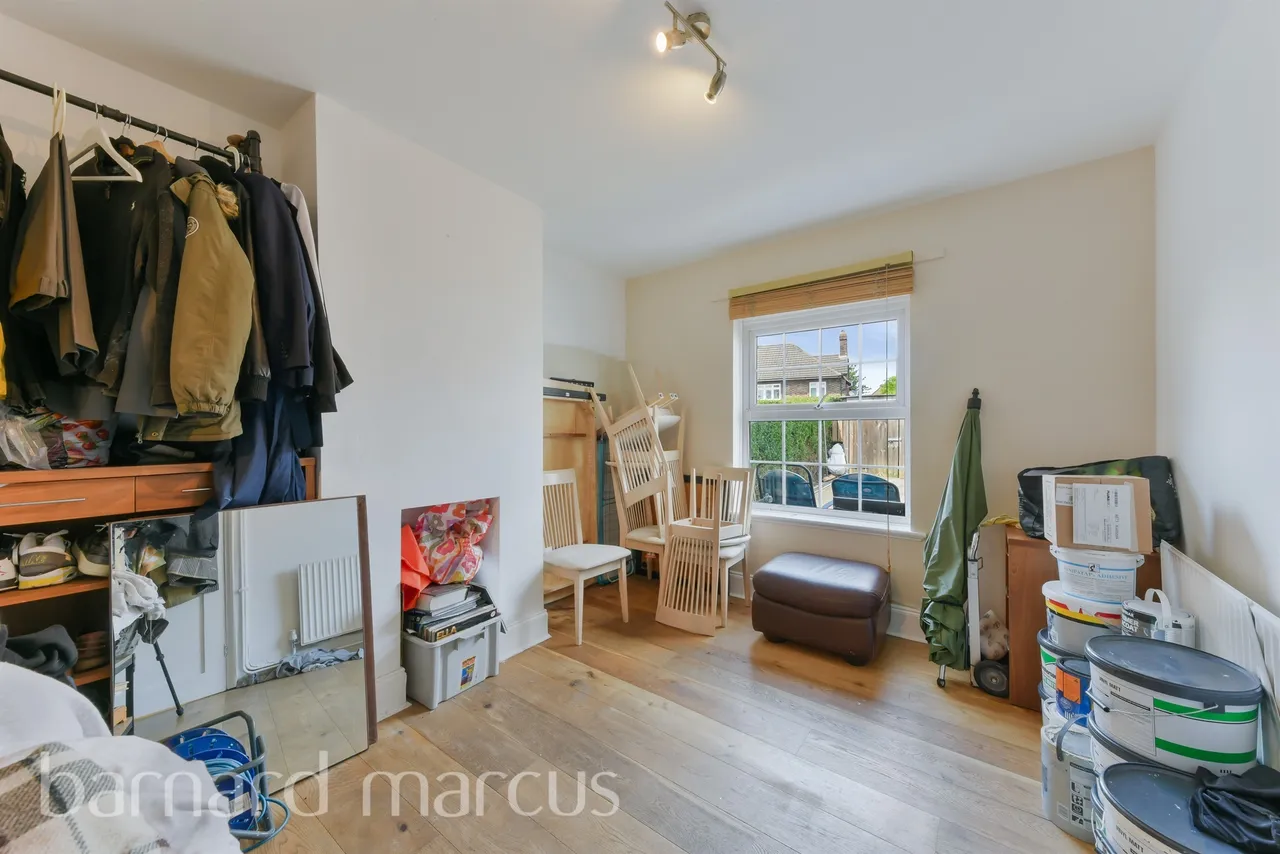 Whatley Avenue, London, SW20, photo 10