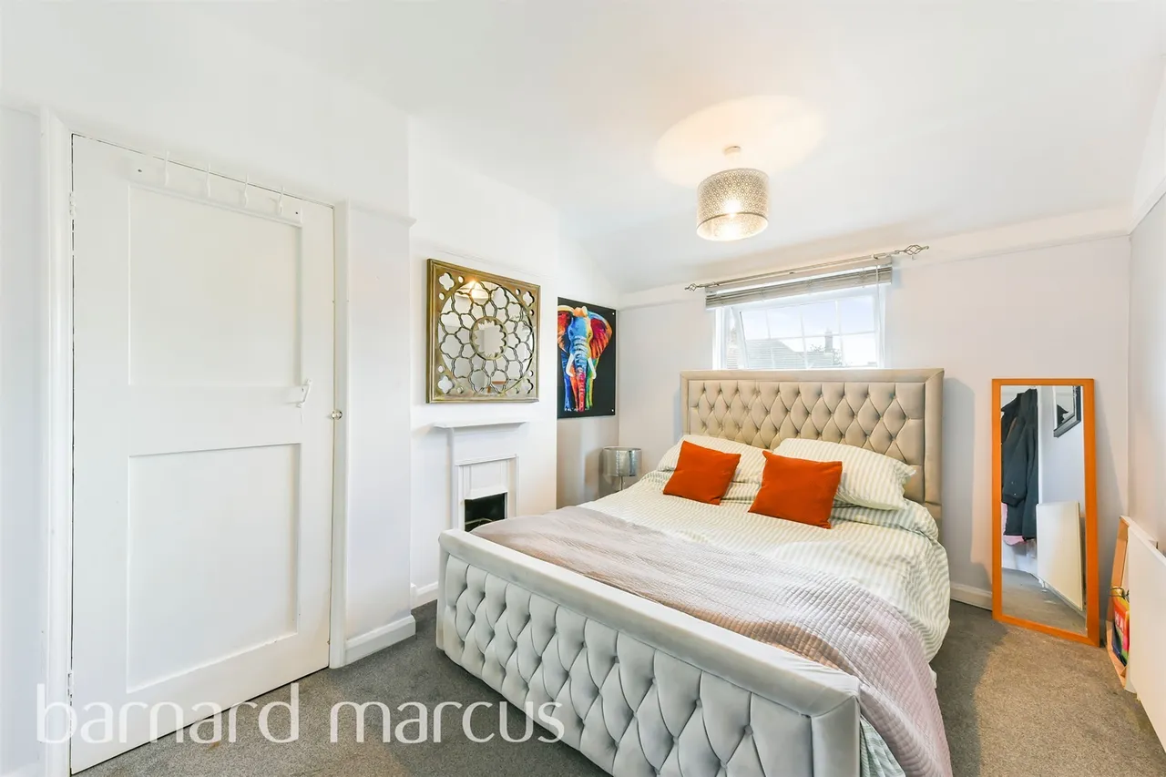 Whatley Avenue, London, SW20, photo 6