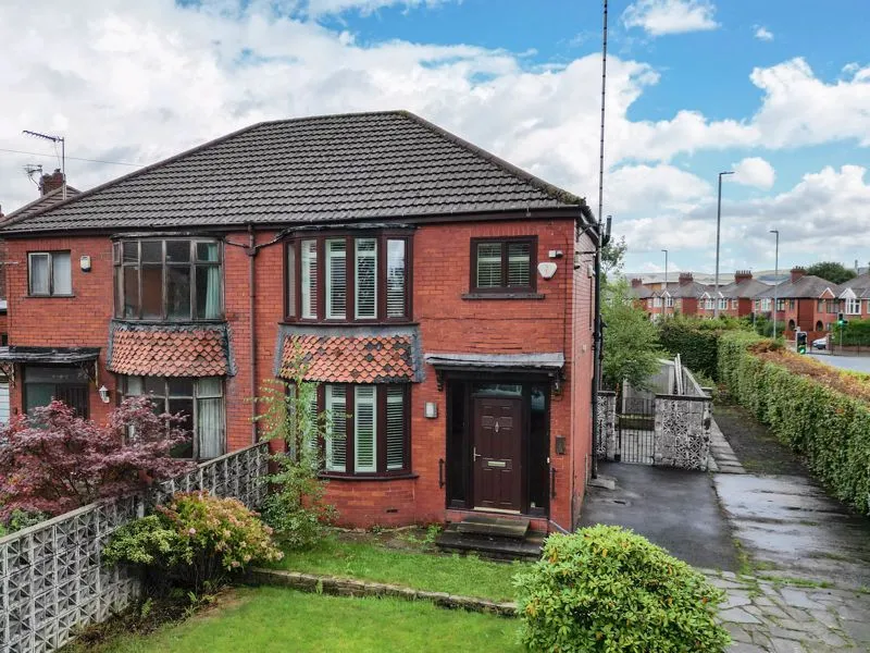 Lonsdale Avenue, Rochdale OL16 5HP, photo 20