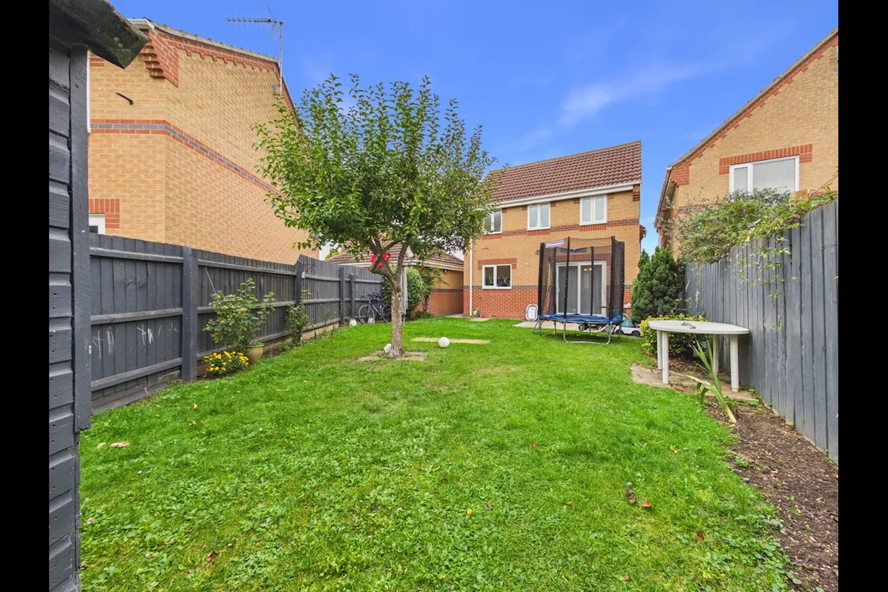 Blackthorn Court, Soham, CB7, photo 11