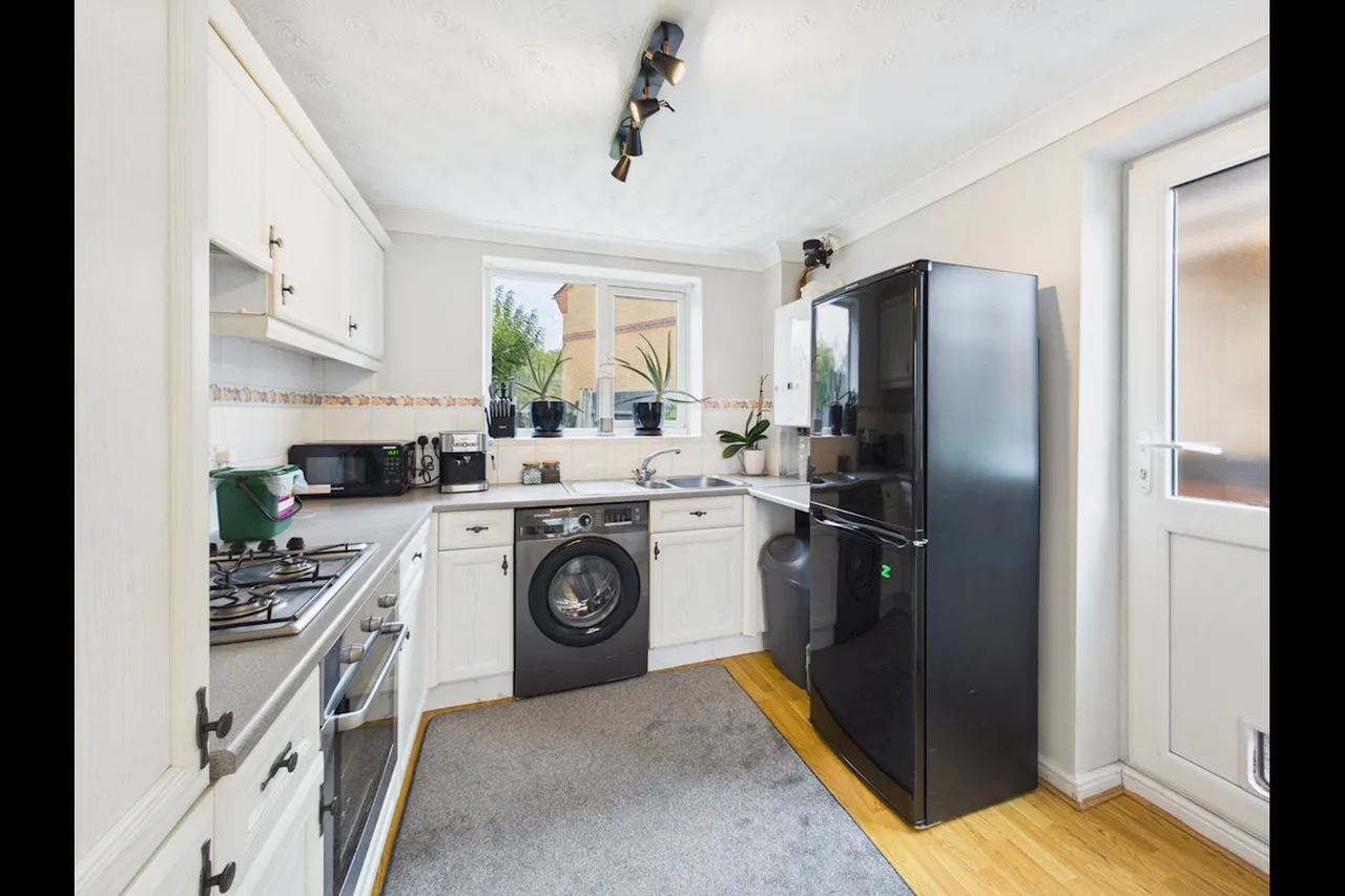 Blackthorn Court, Soham, CB7, photo 4