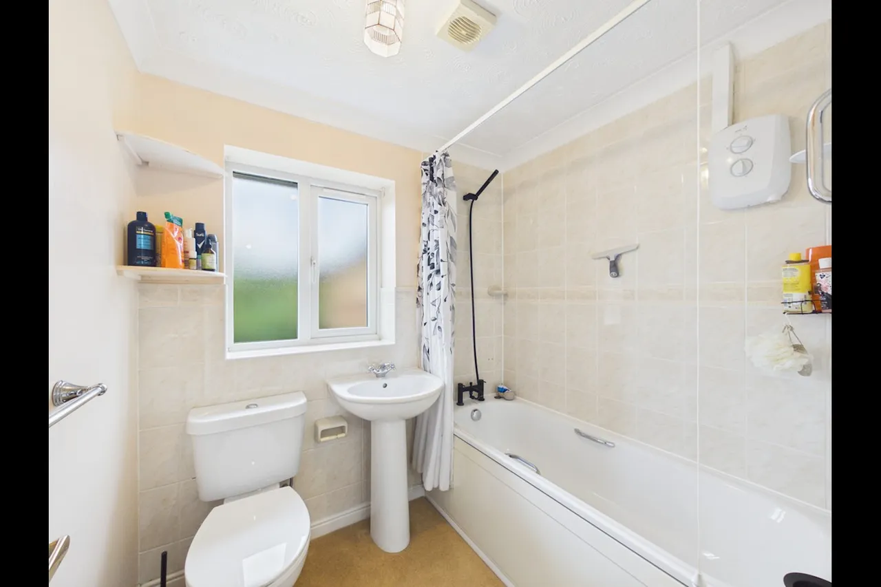 Blackthorn Court, Soham, CB7, photo 10