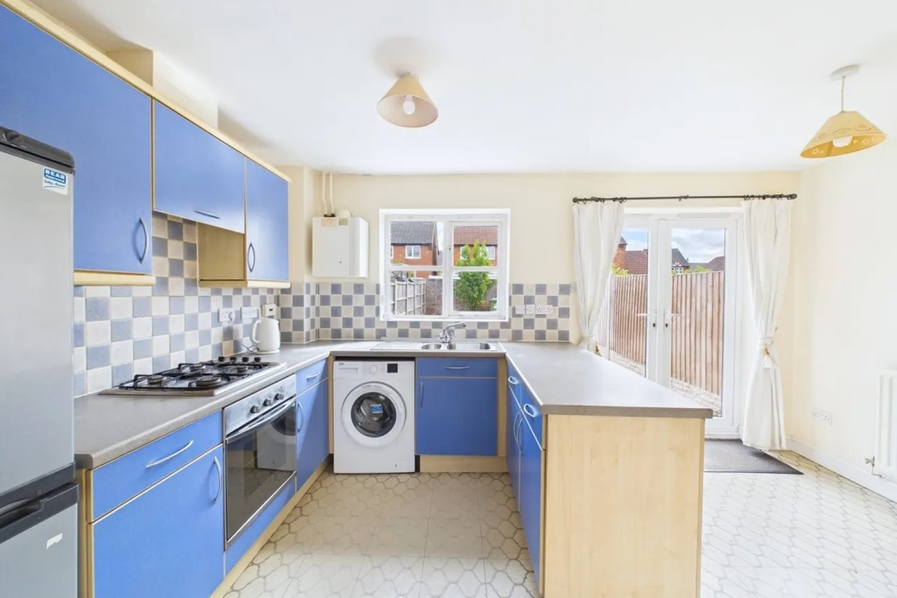 Montgomery Road, Whitnash, Leamington Spa, photo 2