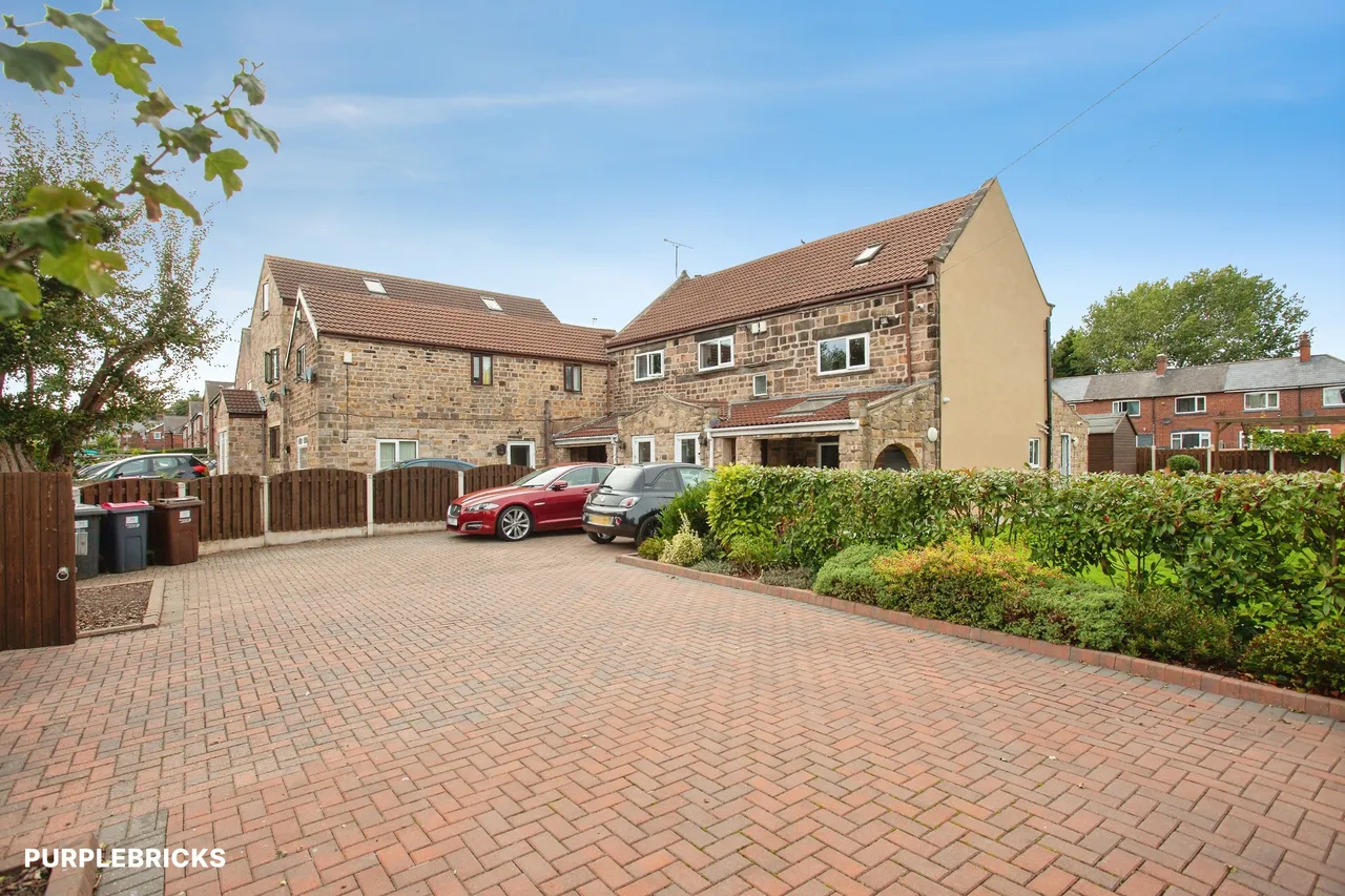 2 bed house for sale, Brook Road, Rotherham, S65