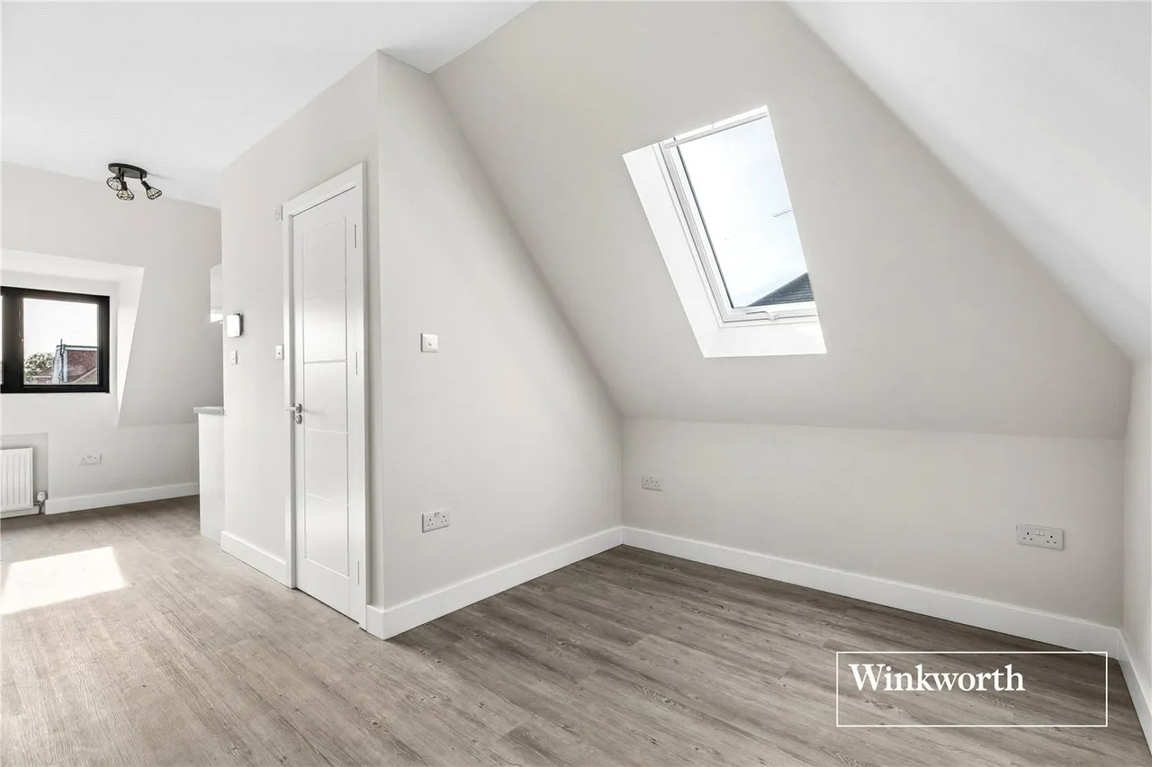 flat to rent — Wentworth Avenue, London, N3
