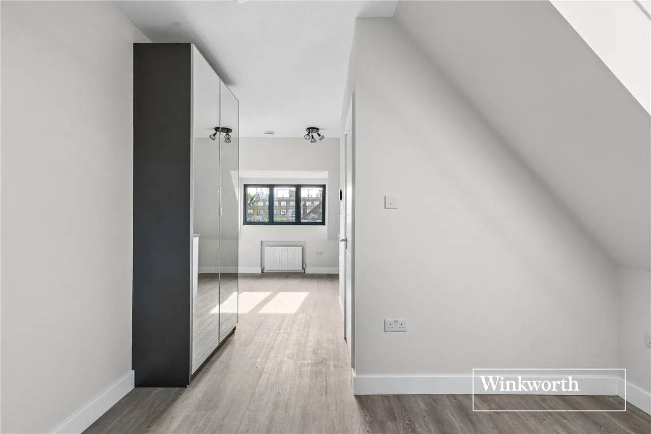 Wentworth Avenue, London, N3, photo 3