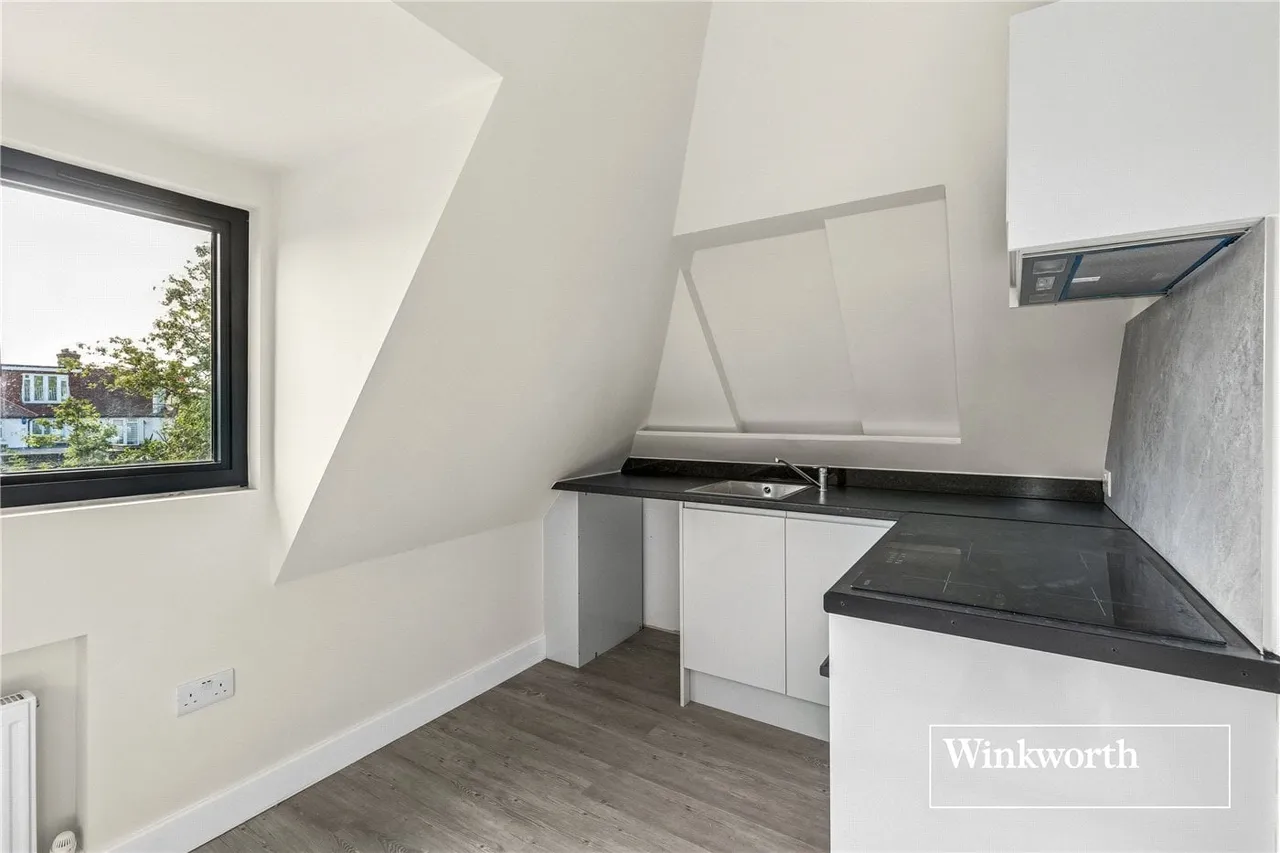 Wentworth Avenue, London, N3, photo 12