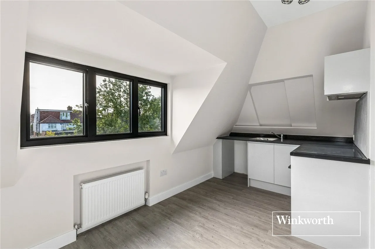 Wentworth Avenue, London, N3, photo 8