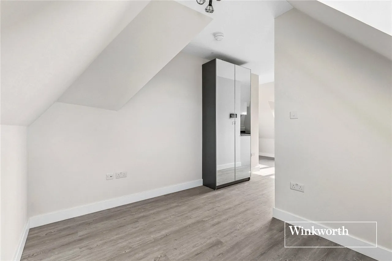 Wentworth Avenue, London, N3, photo 2