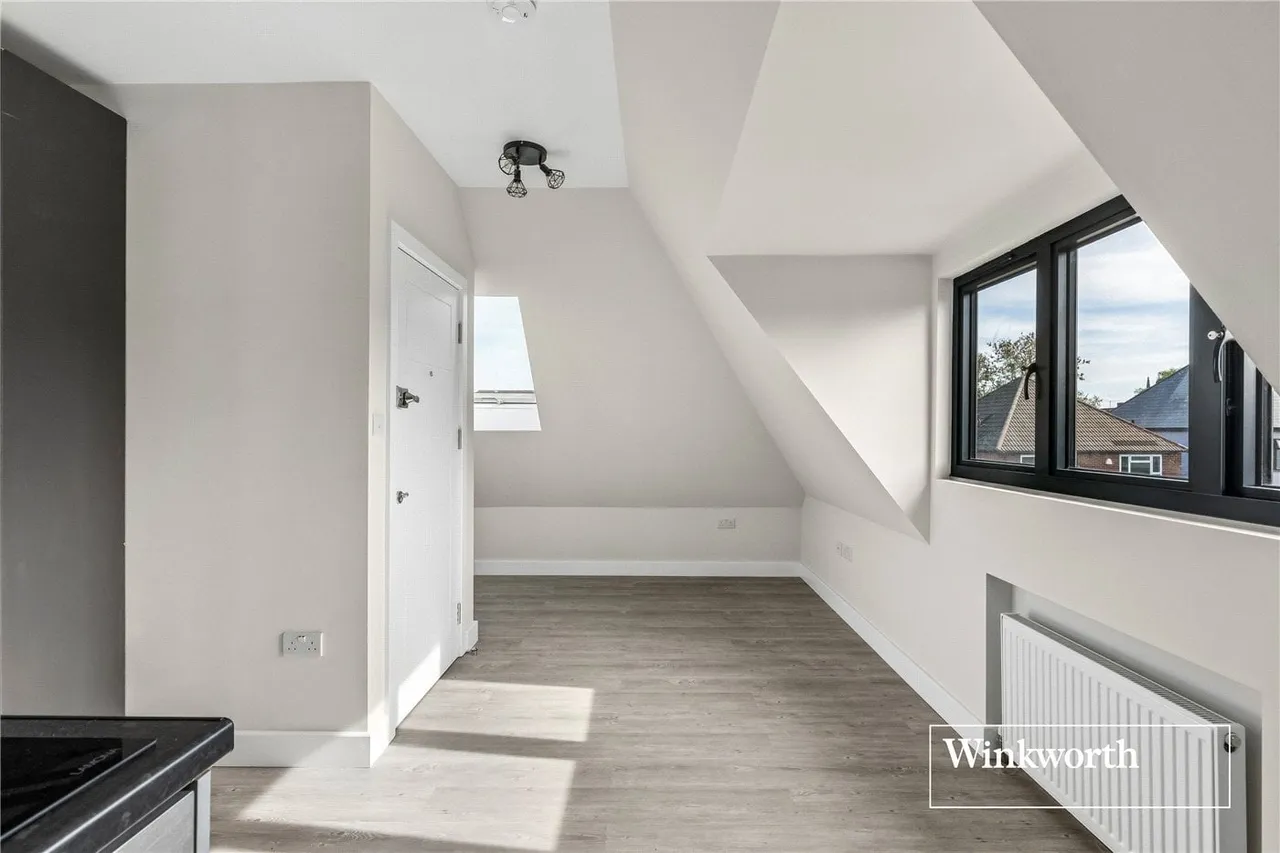 Wentworth Avenue, London, N3, photo 10