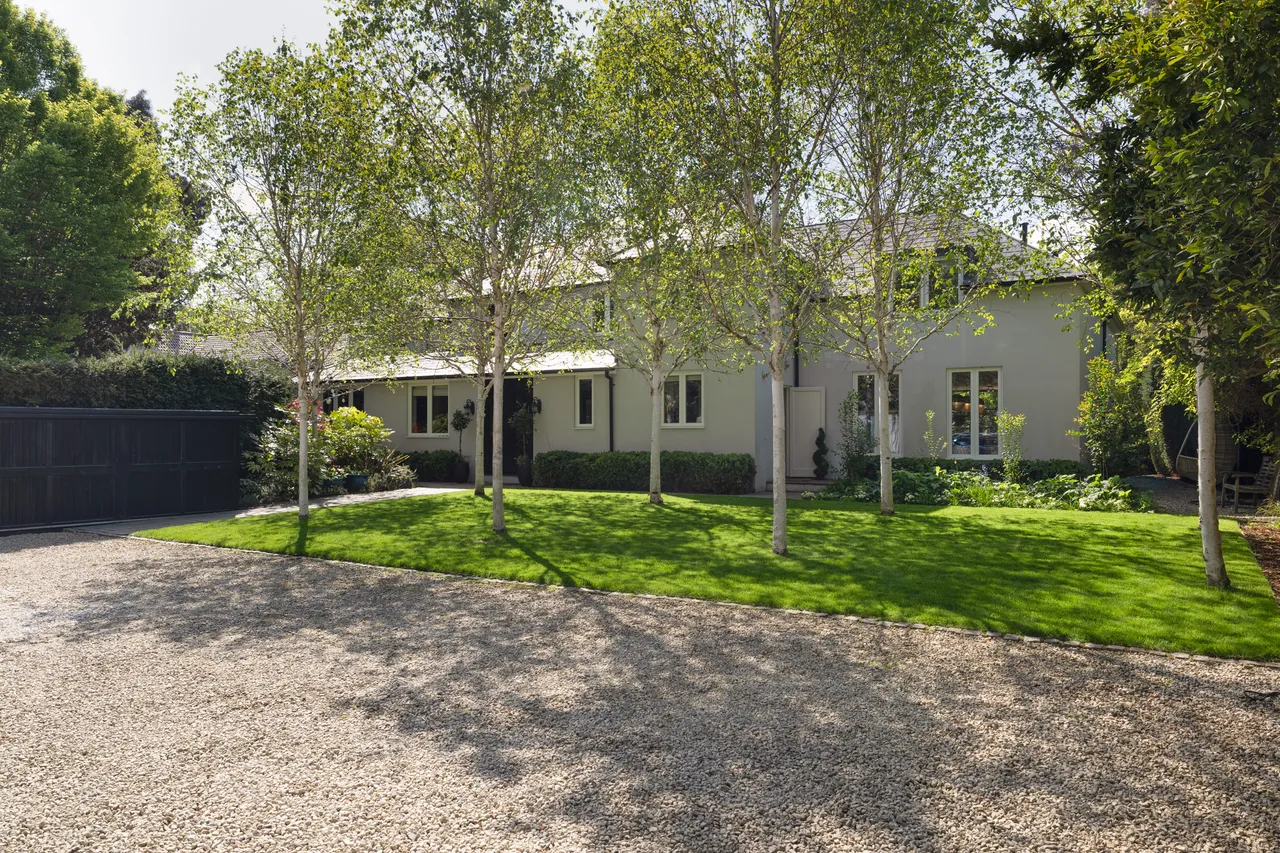 5 bed house for sale, Ham Farm Road, Richmond, TW10