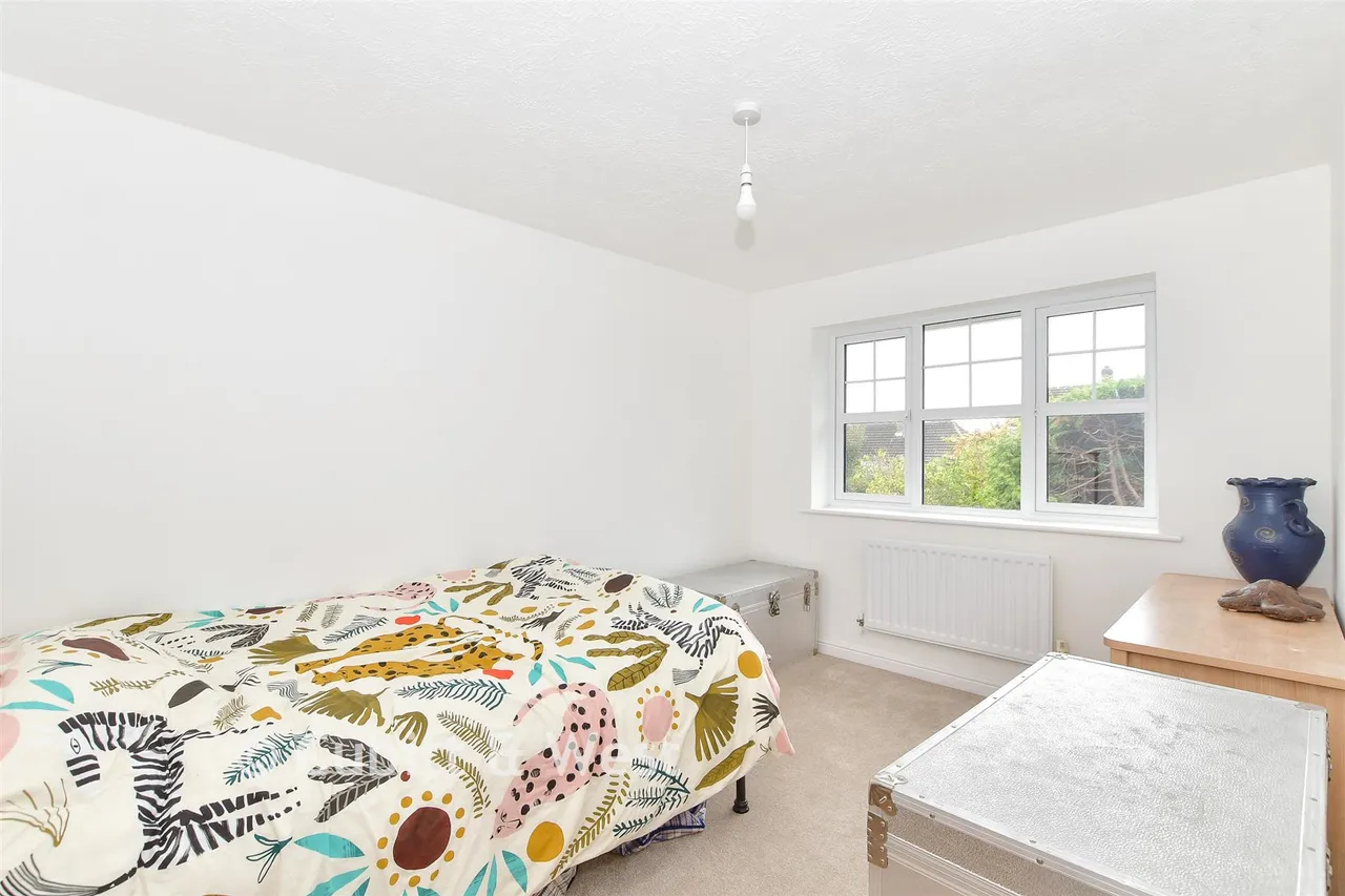 Pellings Farm Close, Crowborough, TN6, photo 9
